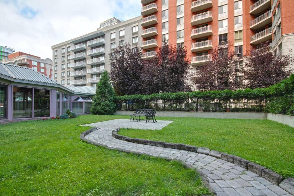 Beautiful Studio With View Of The City! Montréal Exteriör bild